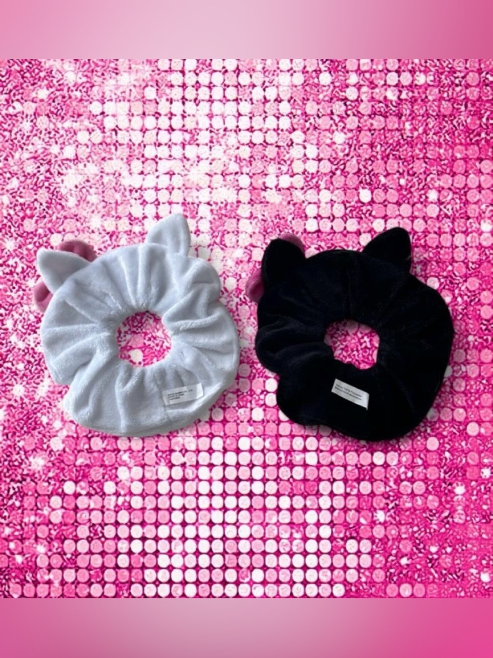 Hello Kitty Angel & Devil Scrunchie Set - Picture 2 of 4